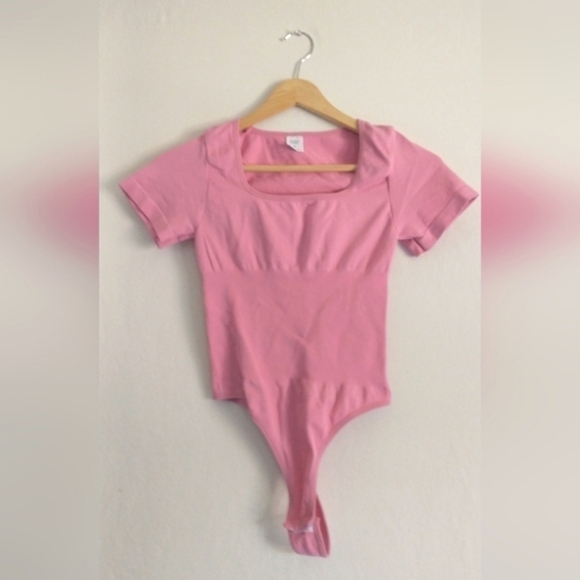 Sexy Basic Hot Pink Tight Stretchy Bodysuit Size Small Barbiecore - Picture 1 of 2